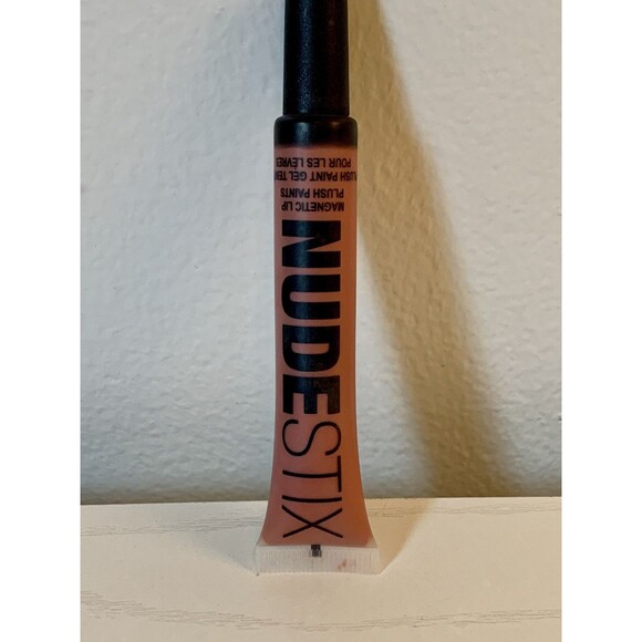 NUDESTIX Magnetic Matte Plush Paint in Waikiki Rose New NWOB Pink Red - Picture 4 of 7